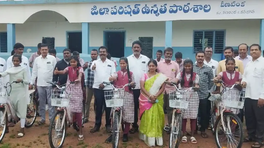 Bandi Sanjay cycle program Veernavanka ZPHS 33 students receive cycles from MP Bandi Sanjay to reduce dropouts. Inspired by Viksit Bharat mission.
