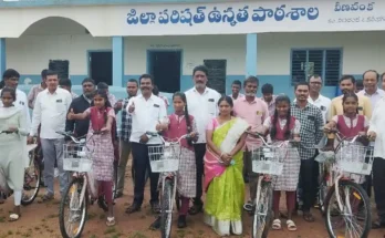 Bandi Sanjay cycle program Veernavanka ZPHS 33 students receive cycles from MP Bandi Sanjay to reduce dropouts. Inspired by Viksit Bharat mission.